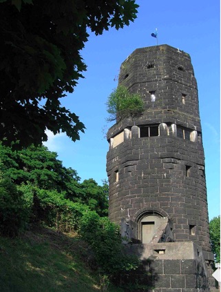 File source: https://commons.wikimedia.org/wiki/File:Br%C3%BCcke_von_Remagen_3.jpg